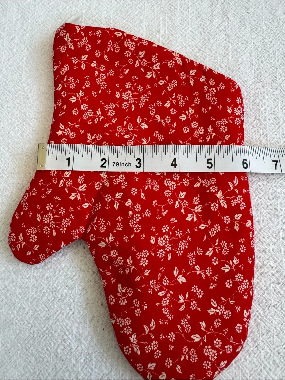 Handmade 2 Piece Vintage-Style Potholder and Oven Mitt. Great Condition!